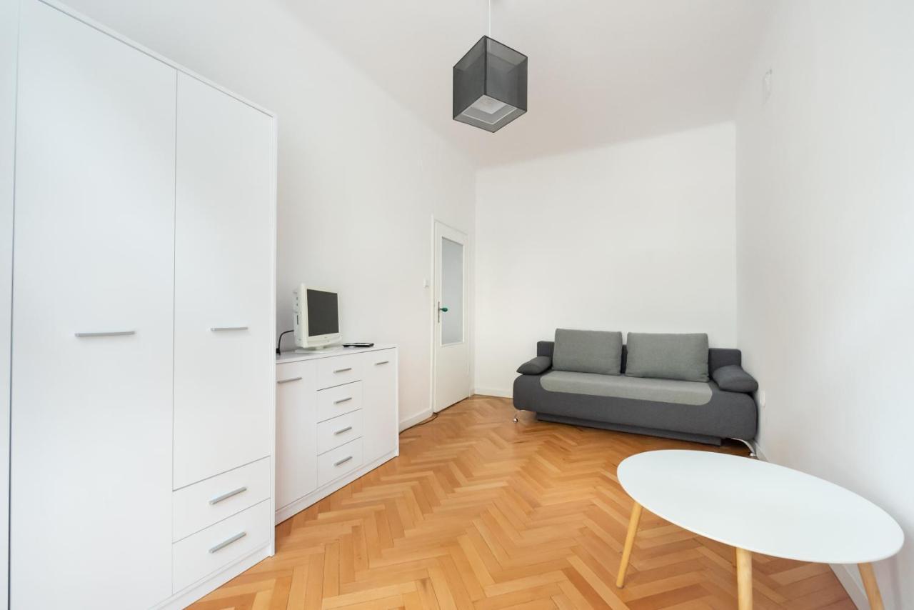 Plac Zbawiciela 3-Bedroom Apartment Варшава Екстер'єр фото