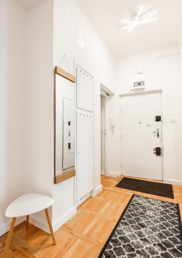 Plac Zbawiciela 3-Bedroom Apartment Варшава Екстер'єр фото